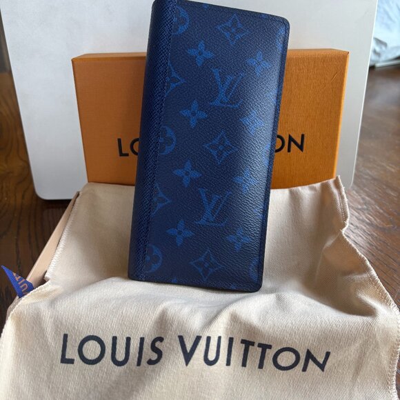 LOUIS VUITTON Portefeuille Brazza Bifold Wallet Taigarama Blue - Picture 1 of 7